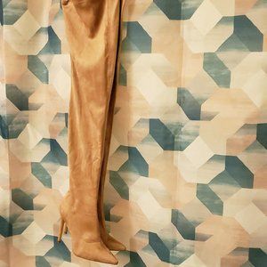 LADIES BOOT - SIZE 11   TAUPE - THIGH HIGH